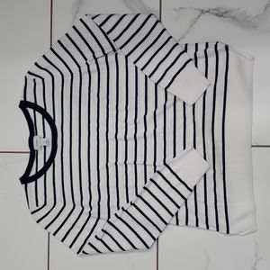 Old Navy White & Navy Striped Sweater Size M
